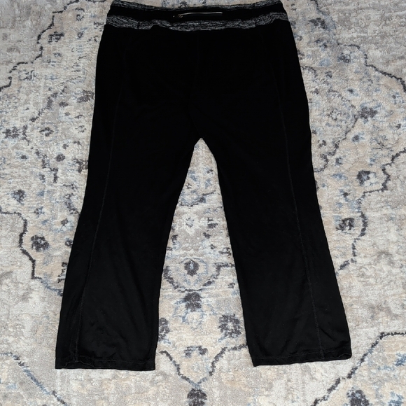 Tangerine Black Capri Leggings Women’s XXL Athletic Yoga Pants Zip Pocket - Picture 5 of 6